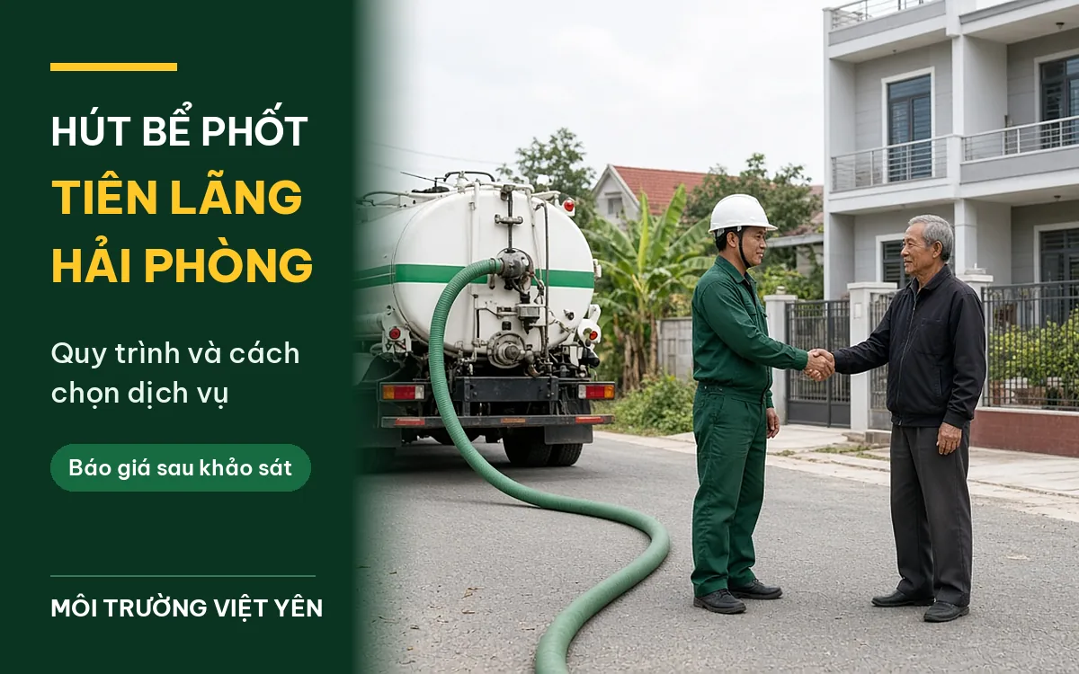 Kỹ thuật viên Môi Trường Việt Yên bắt tay chủ nhà trước nhà phố ở Tiên Lãng, xe hút bể phốt và ống hút phía sau